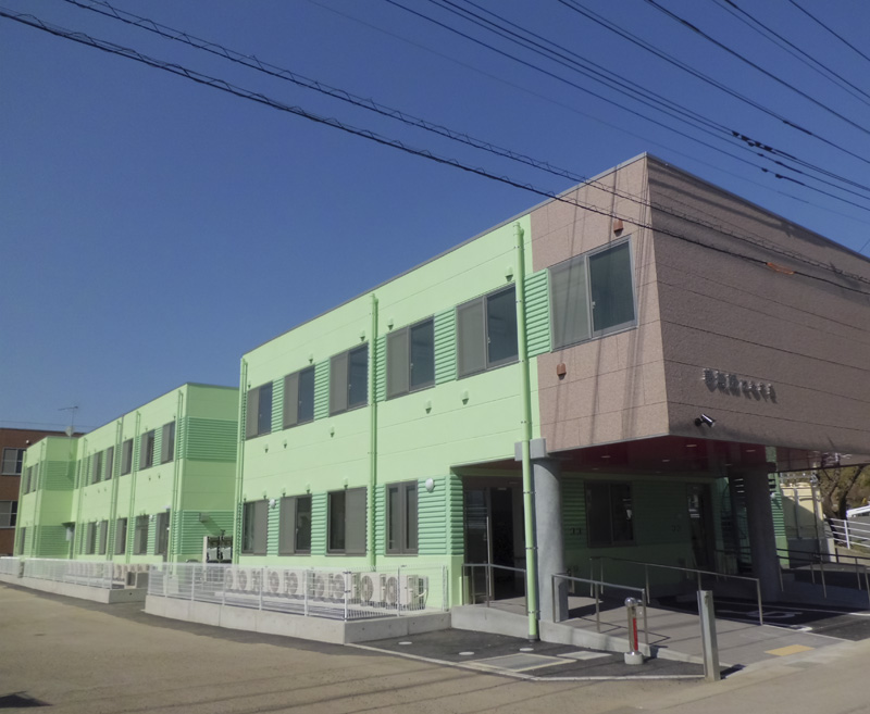 夢無限にらやま 外観