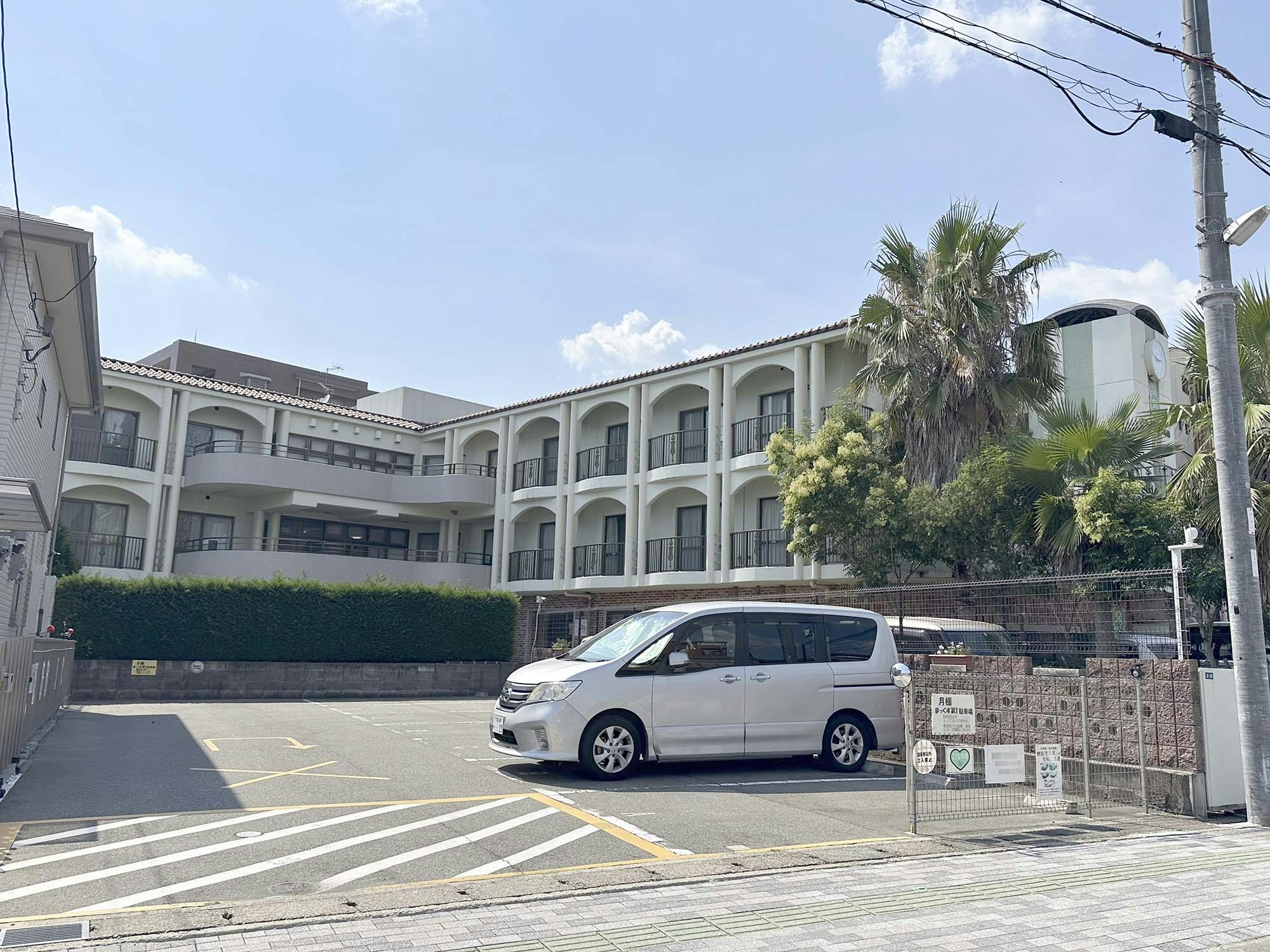 ラ・ソーラみのお駅前 外観