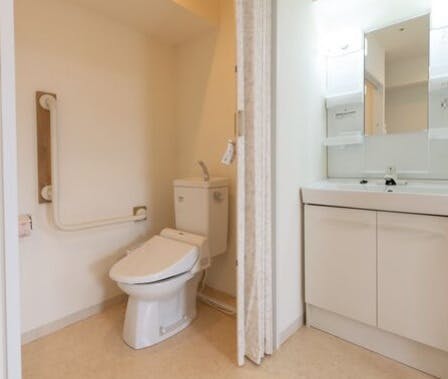 ジュネスⅠ番館 洗面台、トイレ