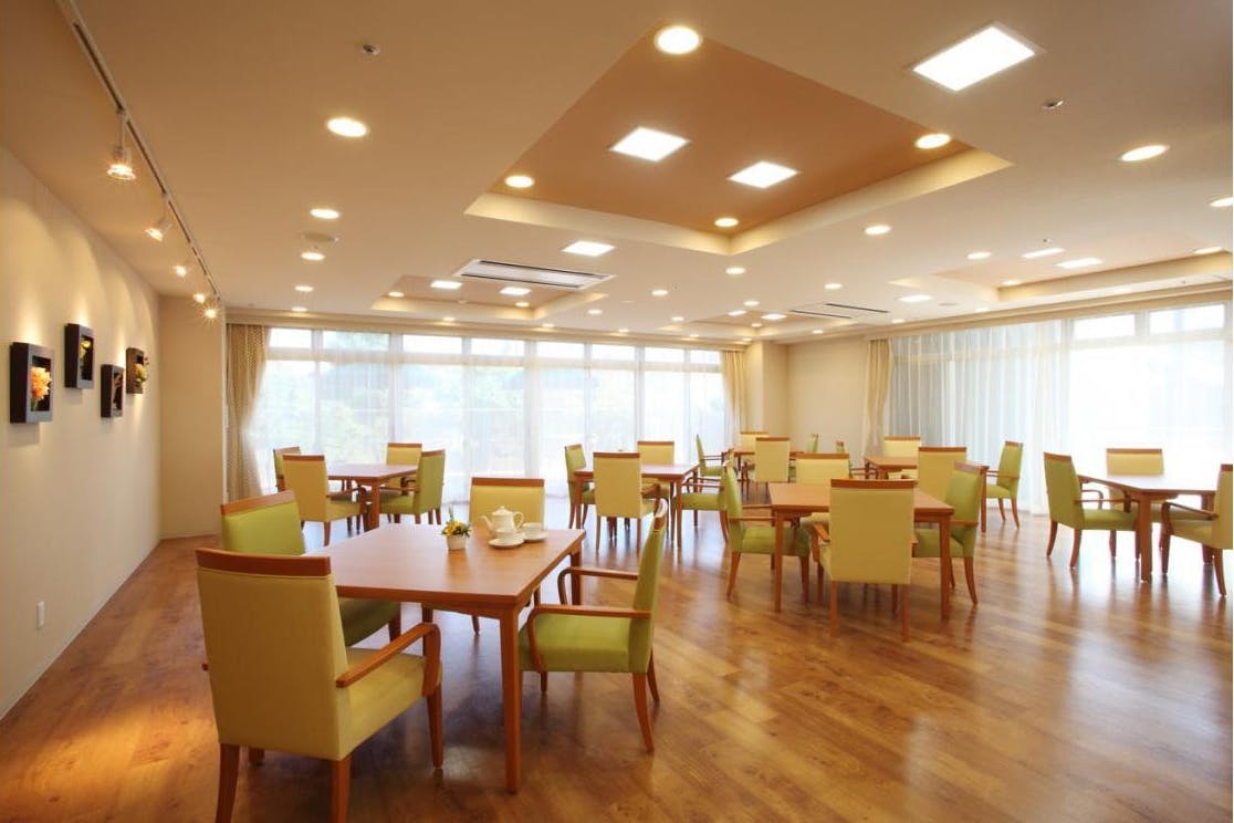 グランダ町田弐番館 1F ダイニングルーム兼機能訓練室