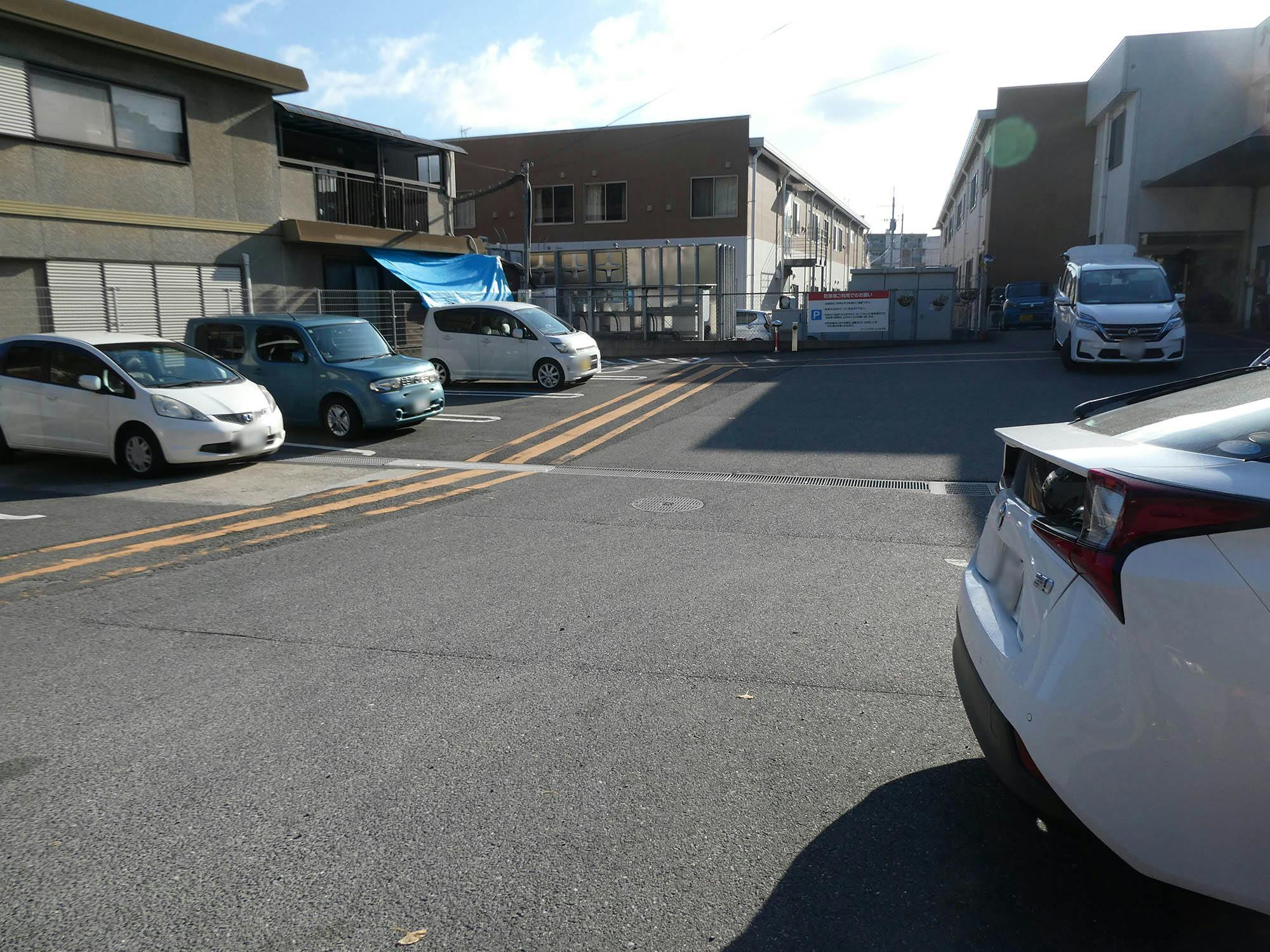 ナーシングホームいわさき 駐車場