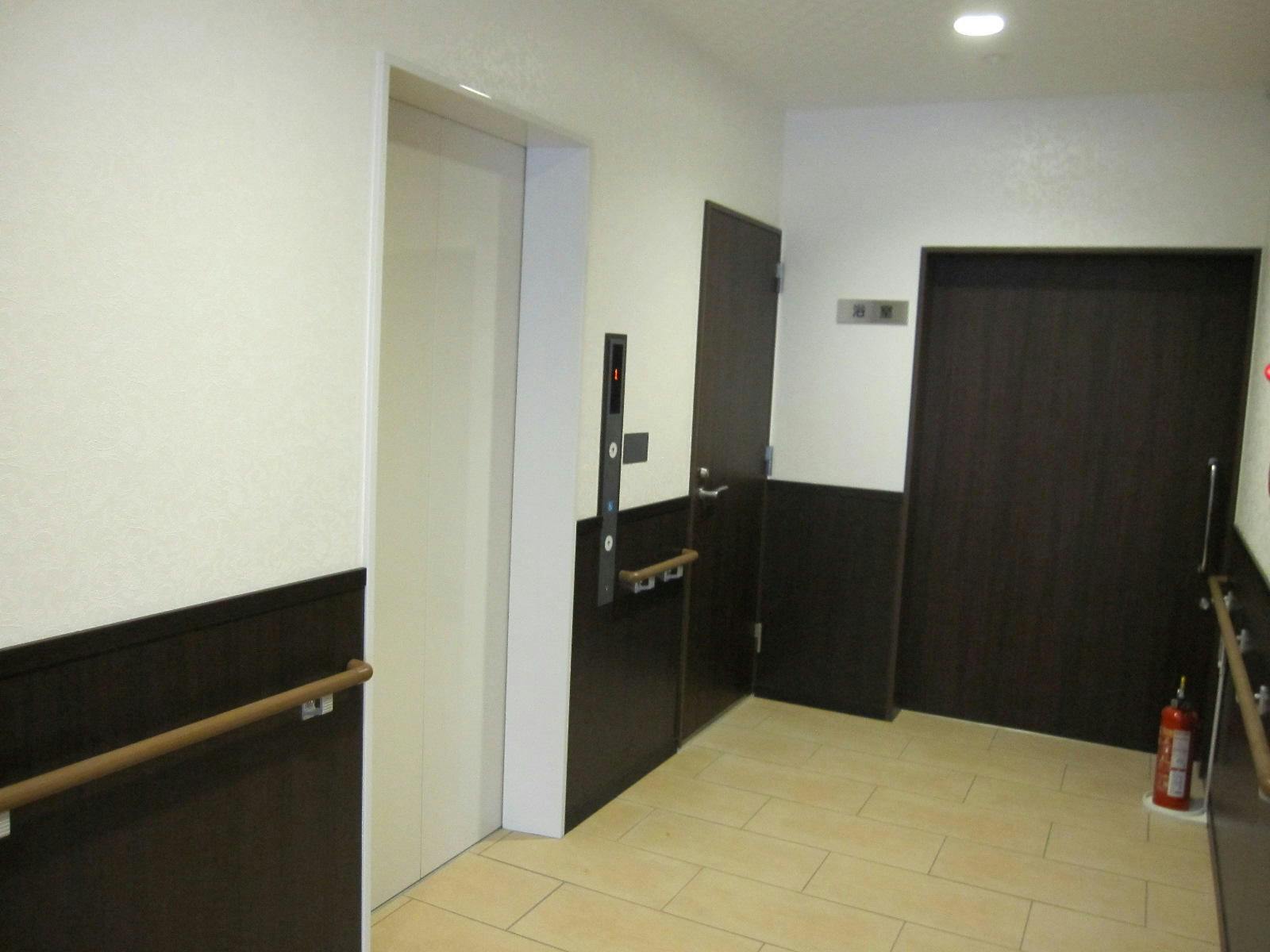 ライフパートナー磯路 エレベーターホール