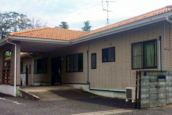 グループホームソラスト川間 外観