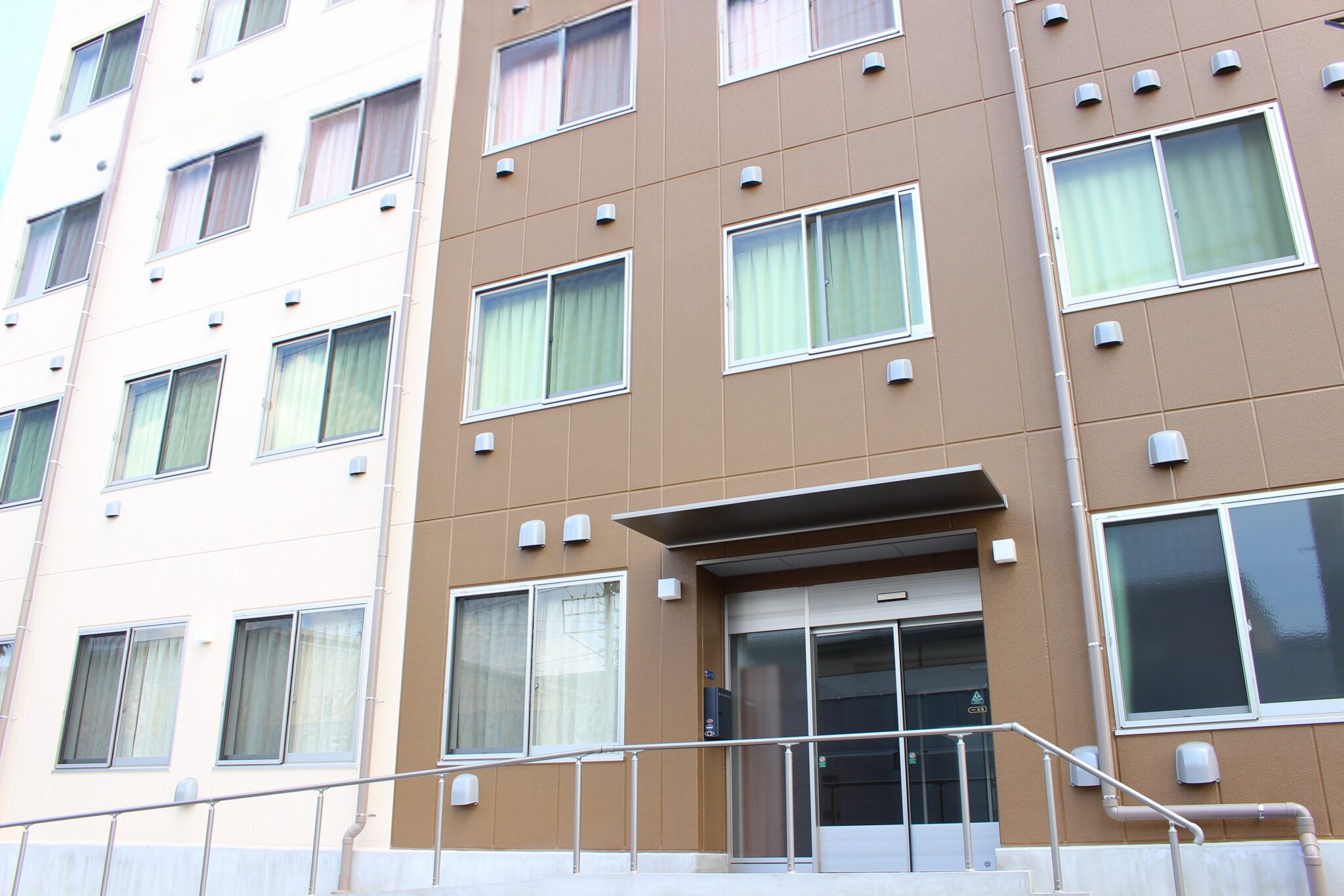 ライフホープ寝屋川2番館 外観