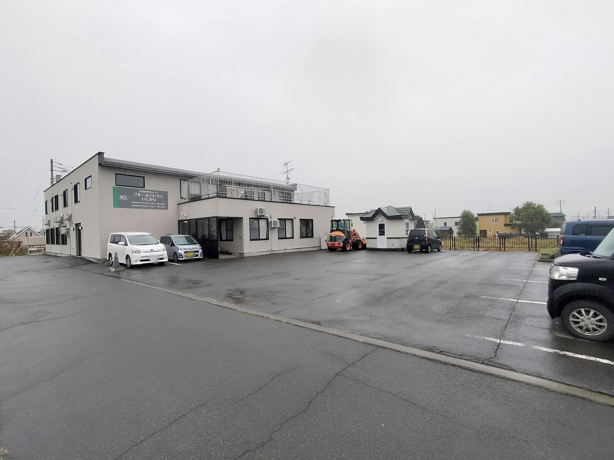 フルールハピネスいしかり 駐車場