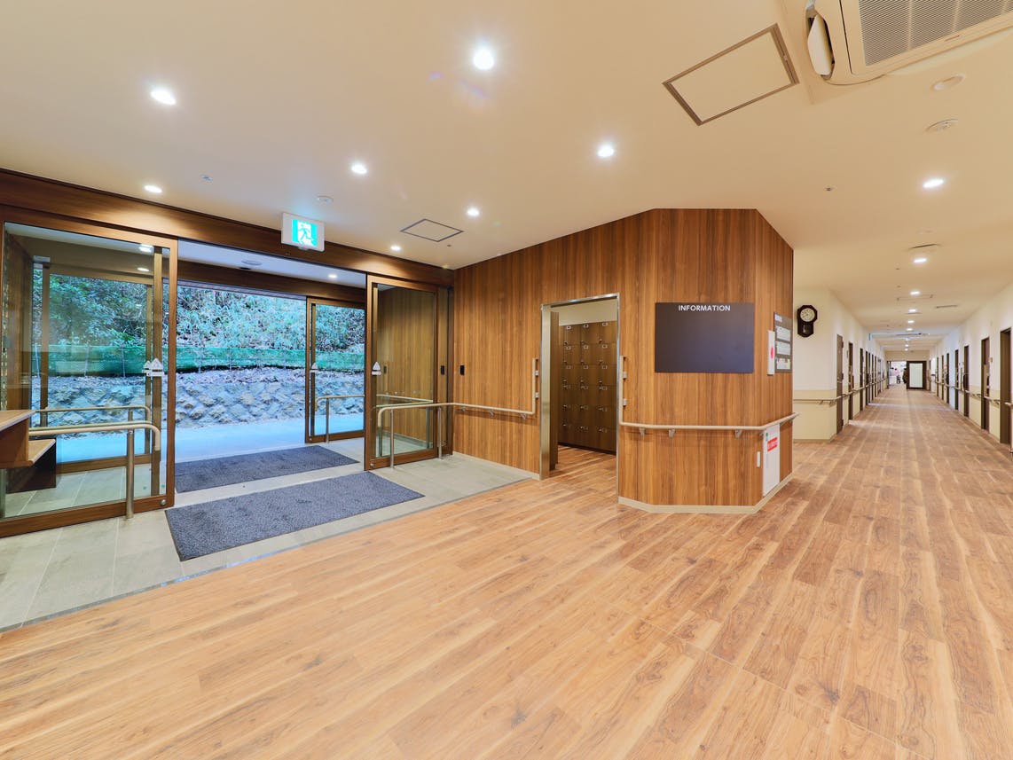 プレザンメゾン神戸ジェームス山 エントランス