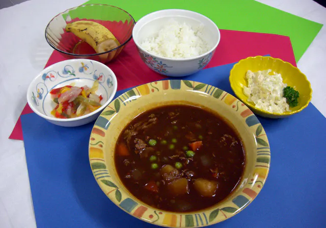 介護付有料老人ホーム 春日苑 食事例・洋食