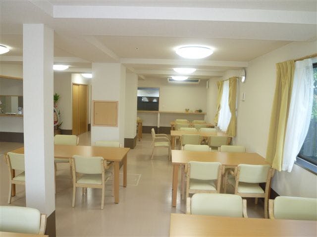 ケアブリッジ青山町 食堂
