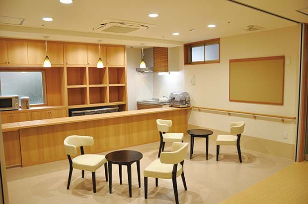 介護付き有料老人ホーム寿寿－ことこと－ 1階談話室