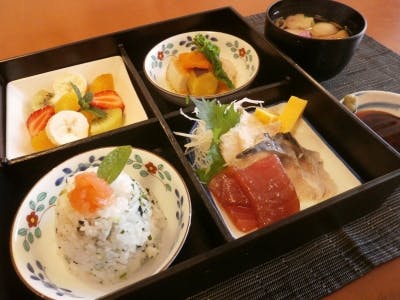 ケアホームうらら一之江 お刺身定食