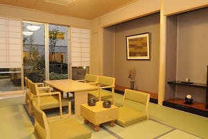 ローズライフ高の原 和室