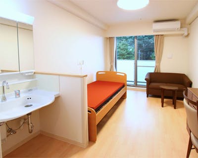 ラヴィータカサ青葉の森 居室