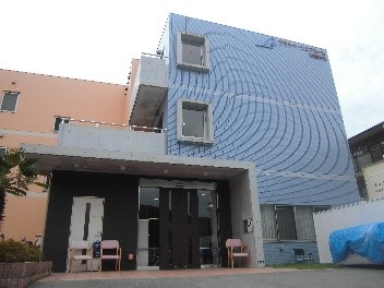 プラチナ・シニアホーム川西中央 外観