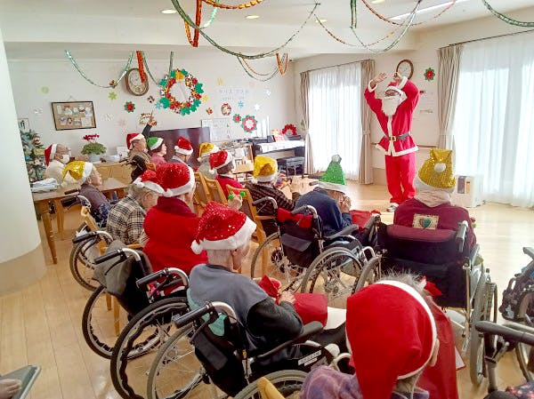 介護付有料老人ホームみんなの家・三橋６丁目 クリスマス会