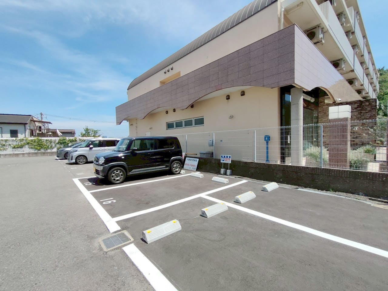 介護型ケアハウスイルマーレ 駐車場