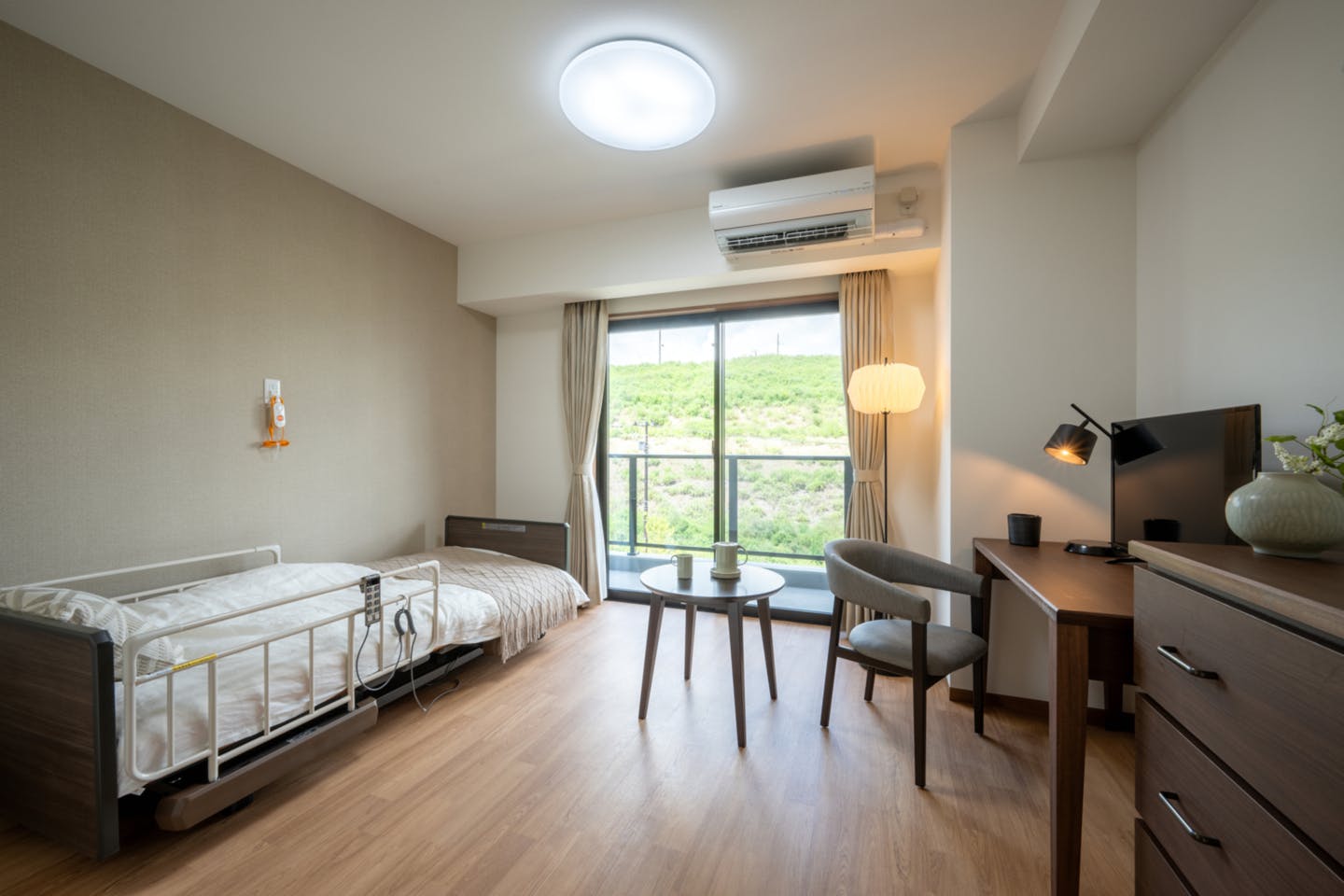 SOMPOケアラヴィーレ泉パークタウン朝日 居室