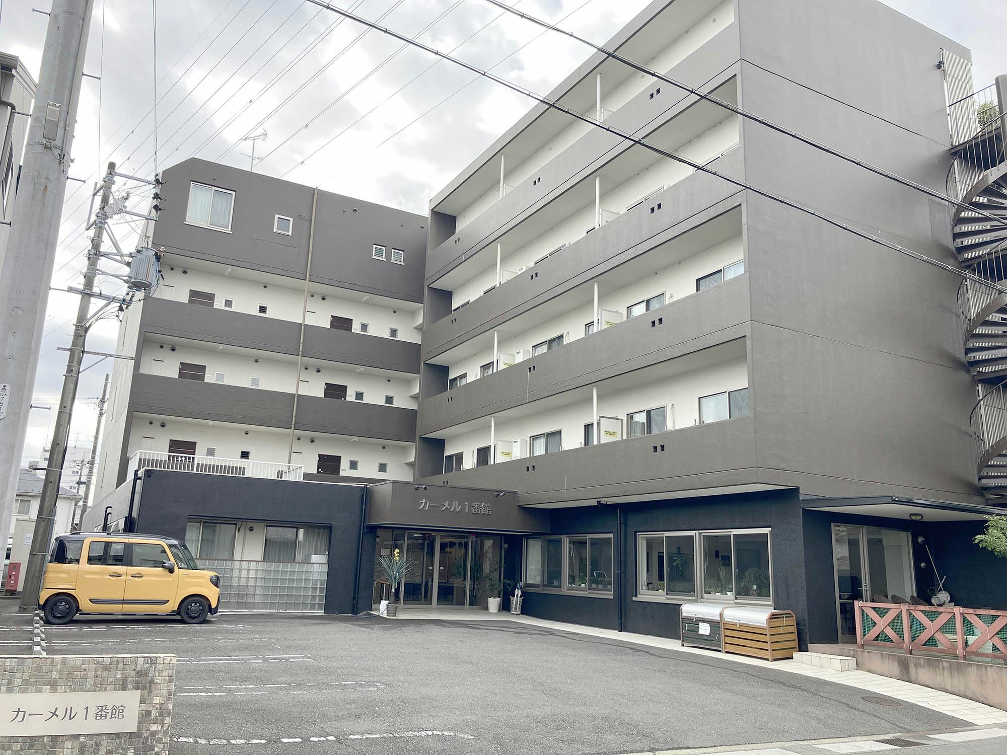 カーメル１番館 駐車場