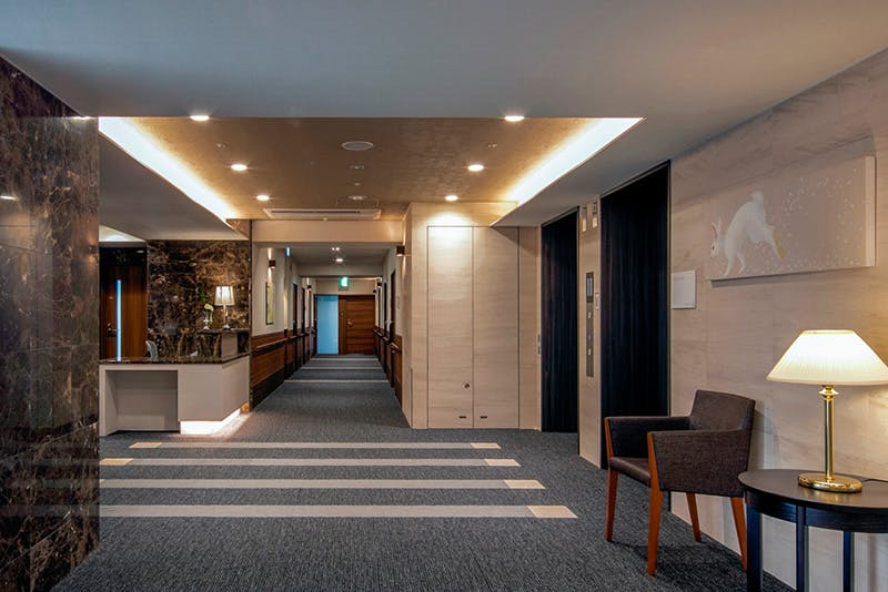 チャームスイート調布 エレベーターホール