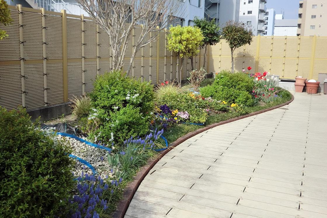 まどか池下 屋上庭園