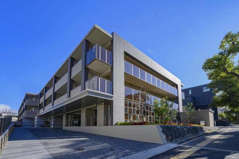 チャームスイート千里津雲台 外観