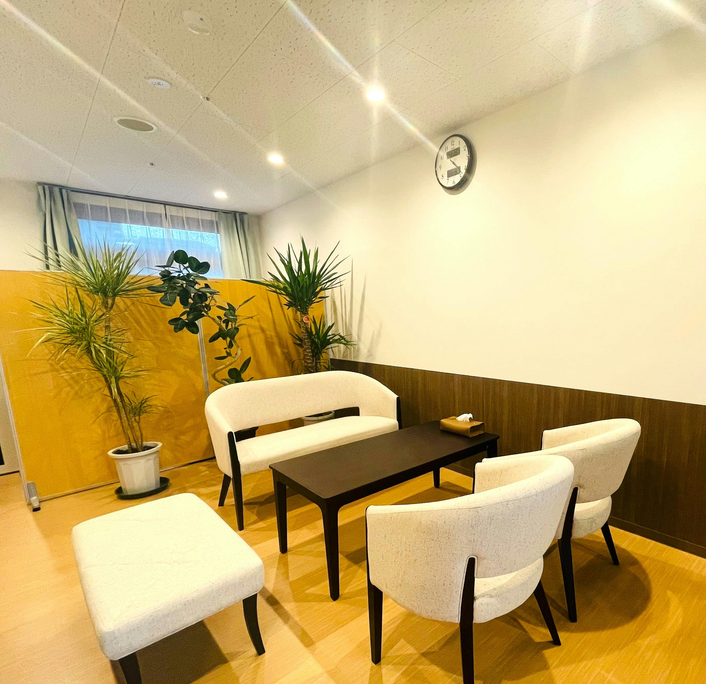 セレニティホスピス上杉 ラウンジ