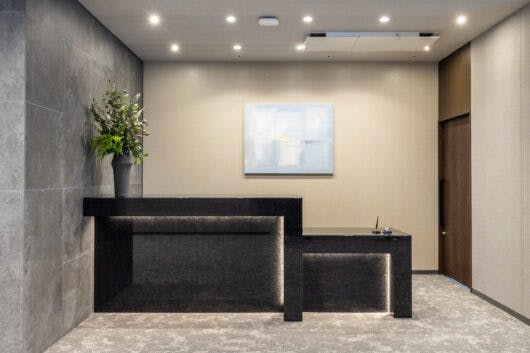 アズハイム足立六町 受付