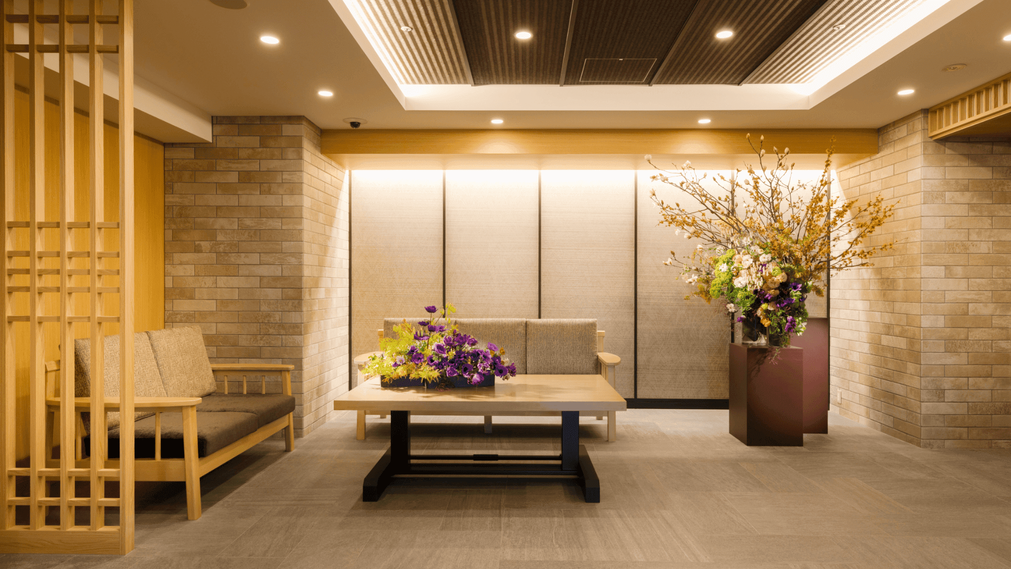 クレールレジデンス横浜十日市場シニアレジデンス エントランス