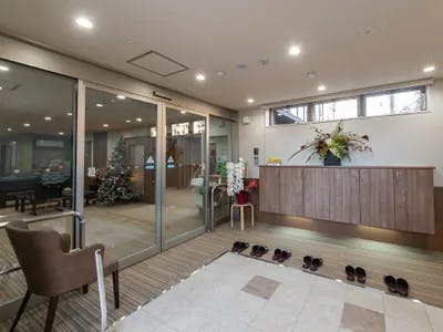 ロイヤルホーム池田五月丘 エントランス