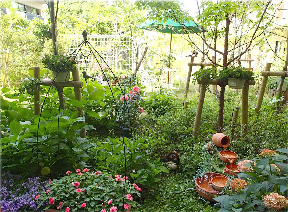 芦屋アラベラの家（外部サービス利用型） 庭