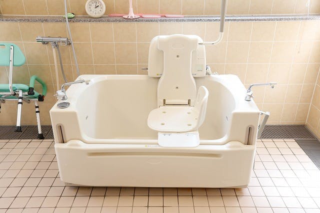 介護老人保健施設三鷹ロイヤルの丘 機械浴