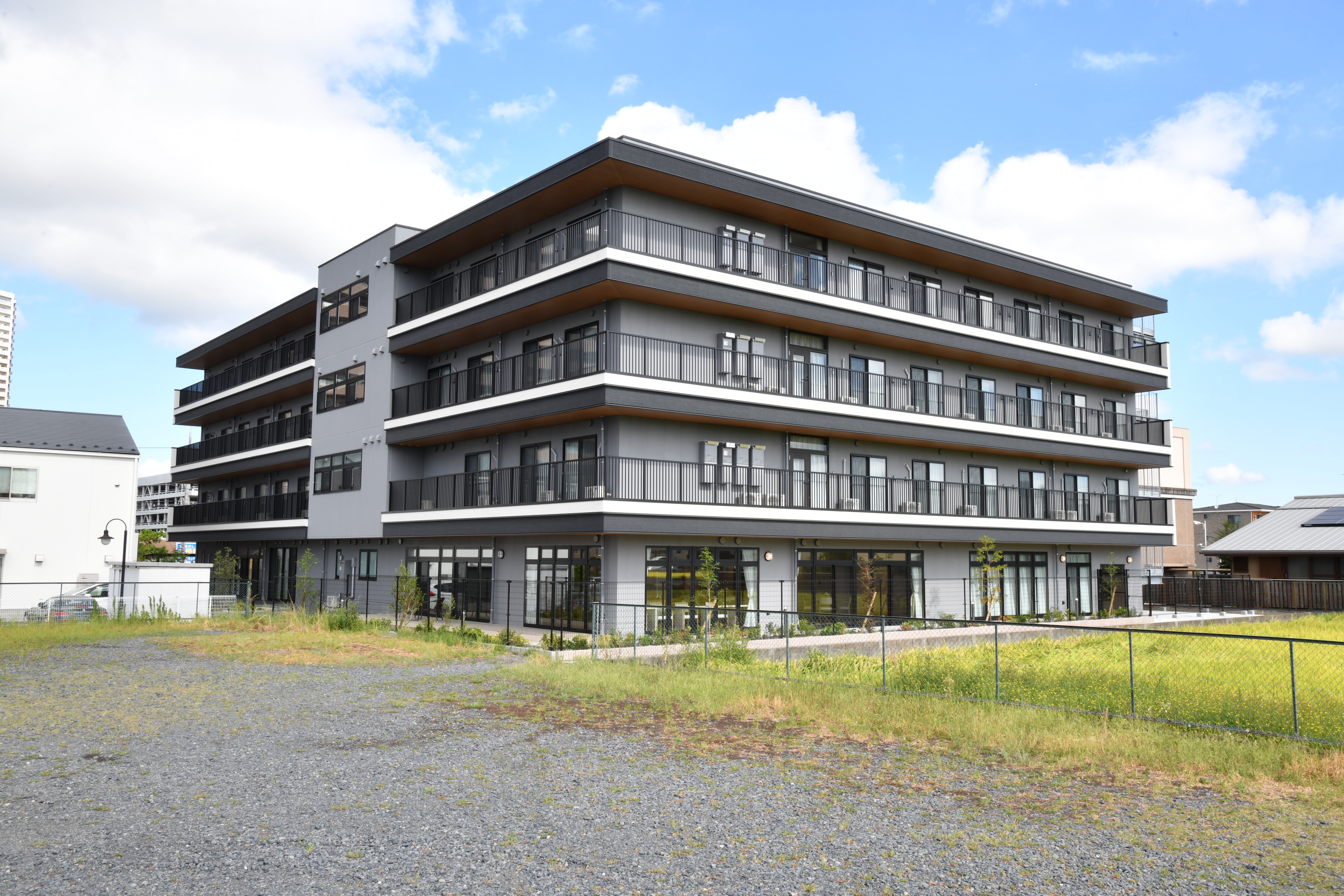 チャーム栗東 外観