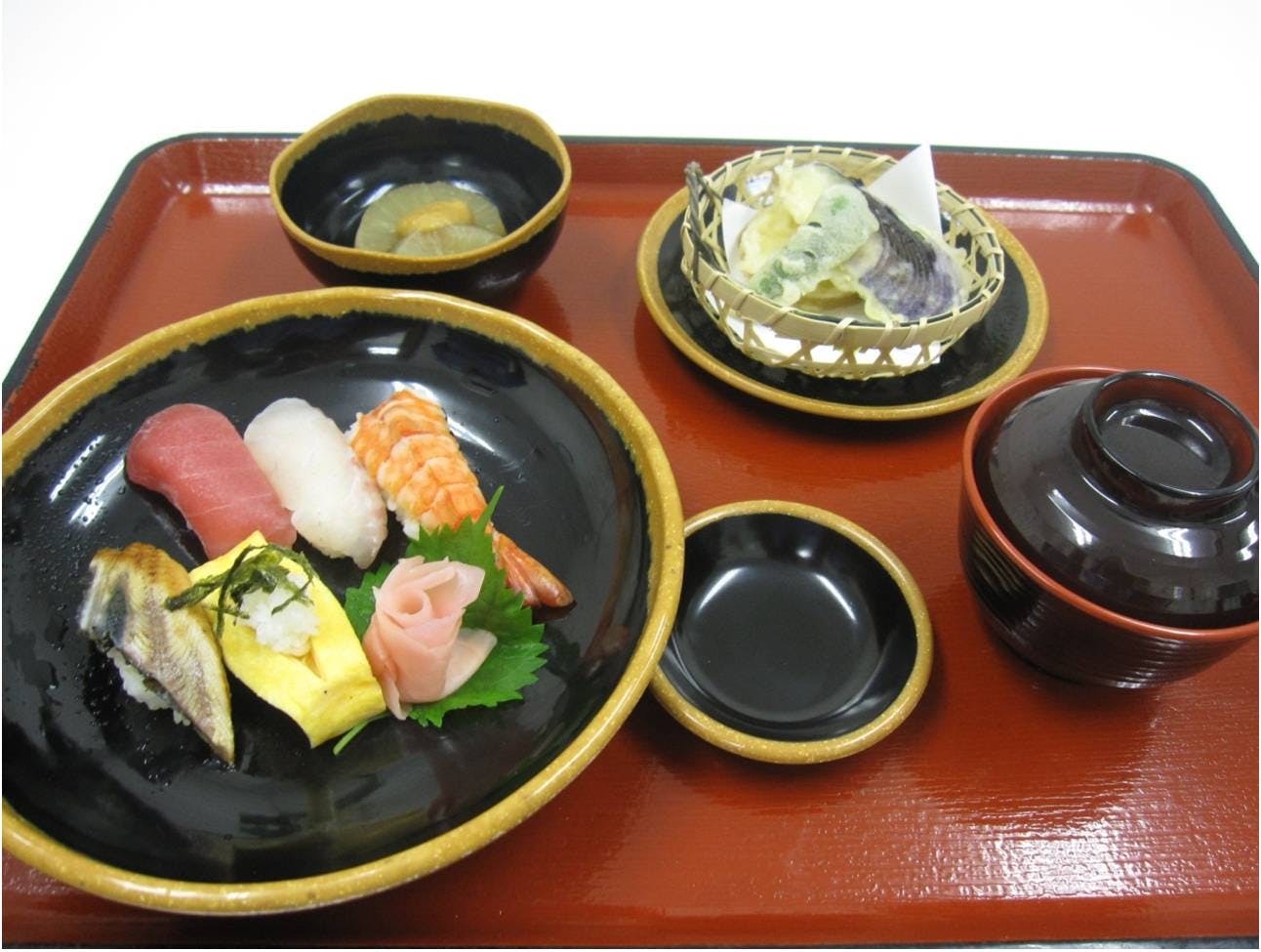フルール長尾 にぎり寿司御膳