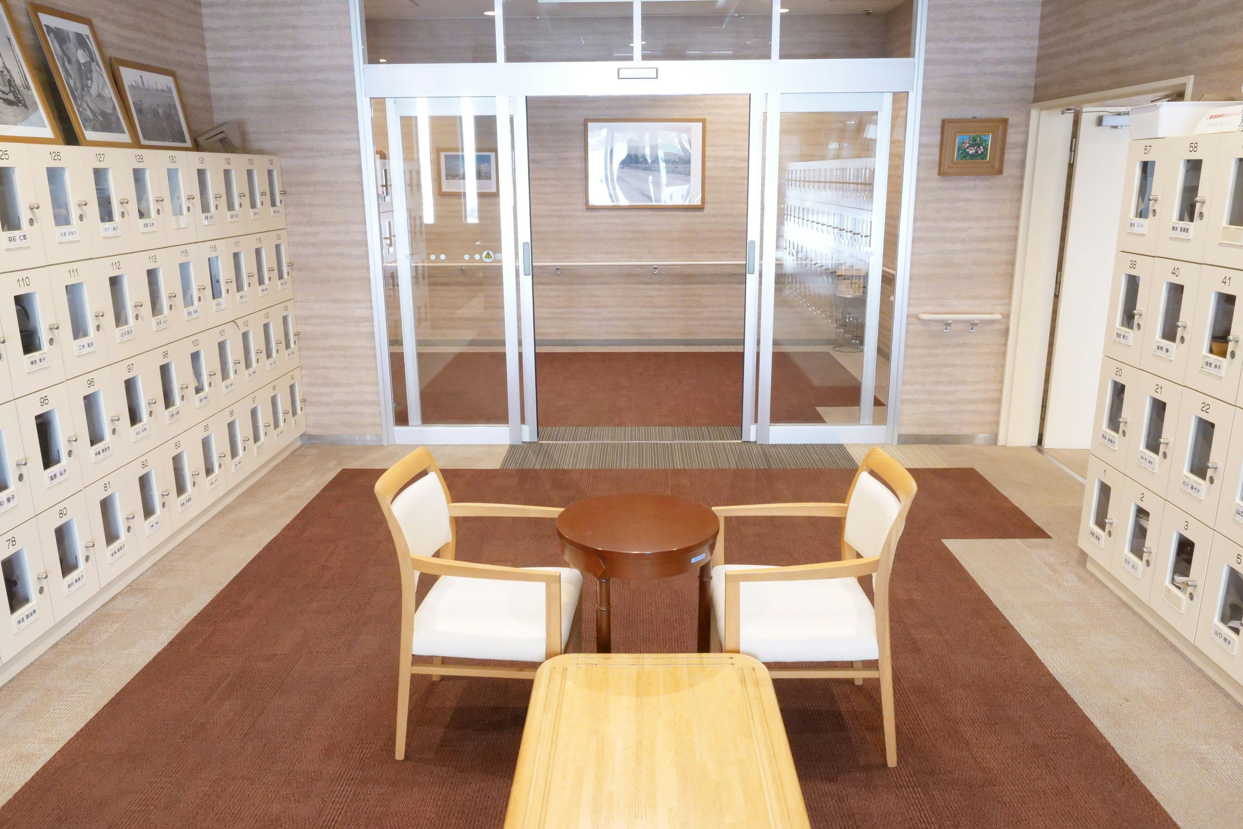 ノアガーデンサングレース発寒 エントランス内側