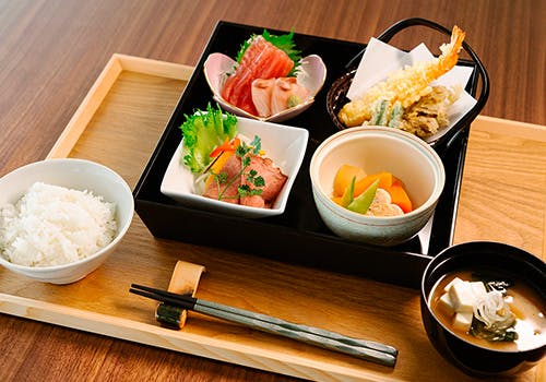 elua life 和食