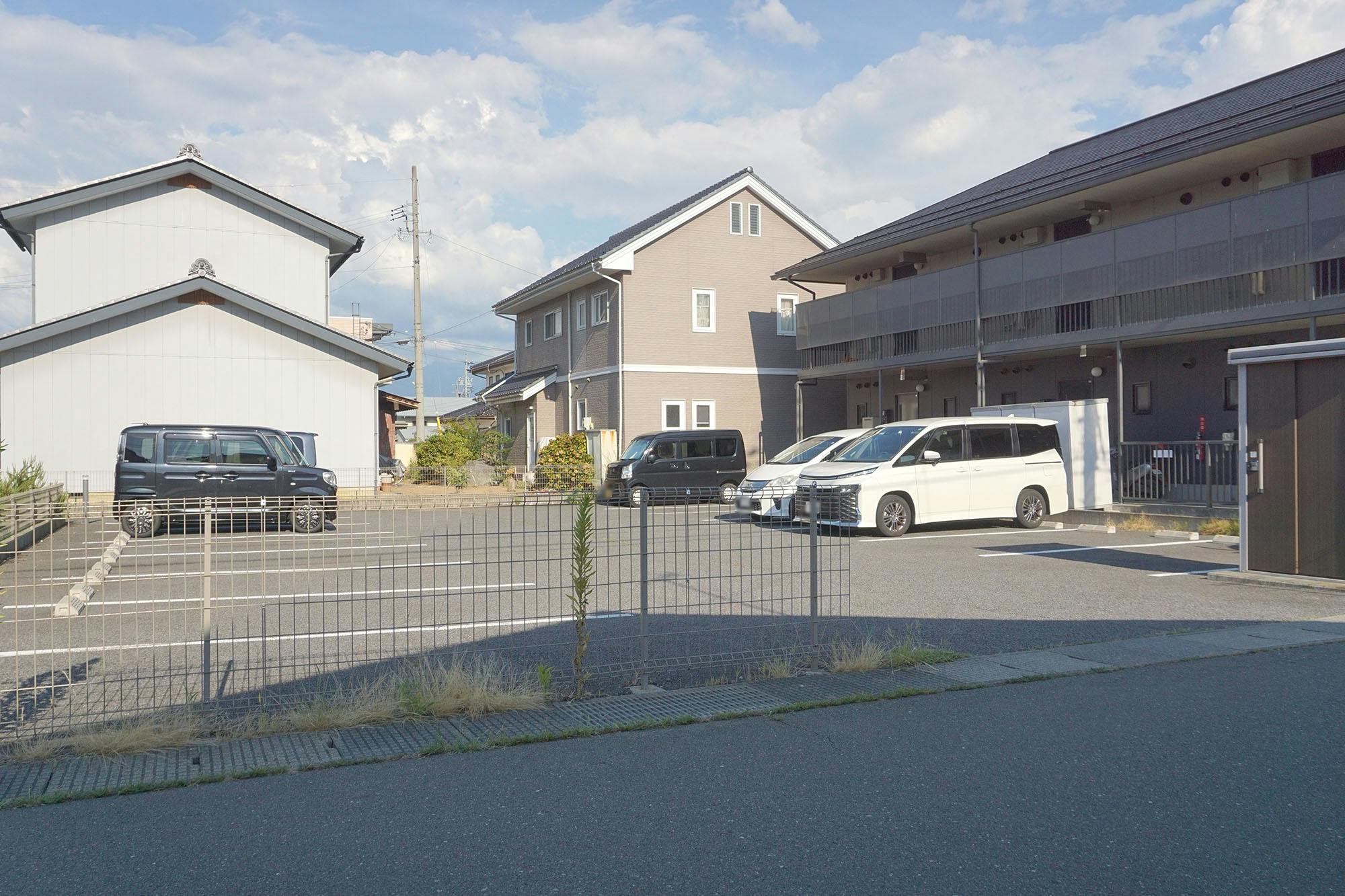フォーエバーケア田園 駐車場