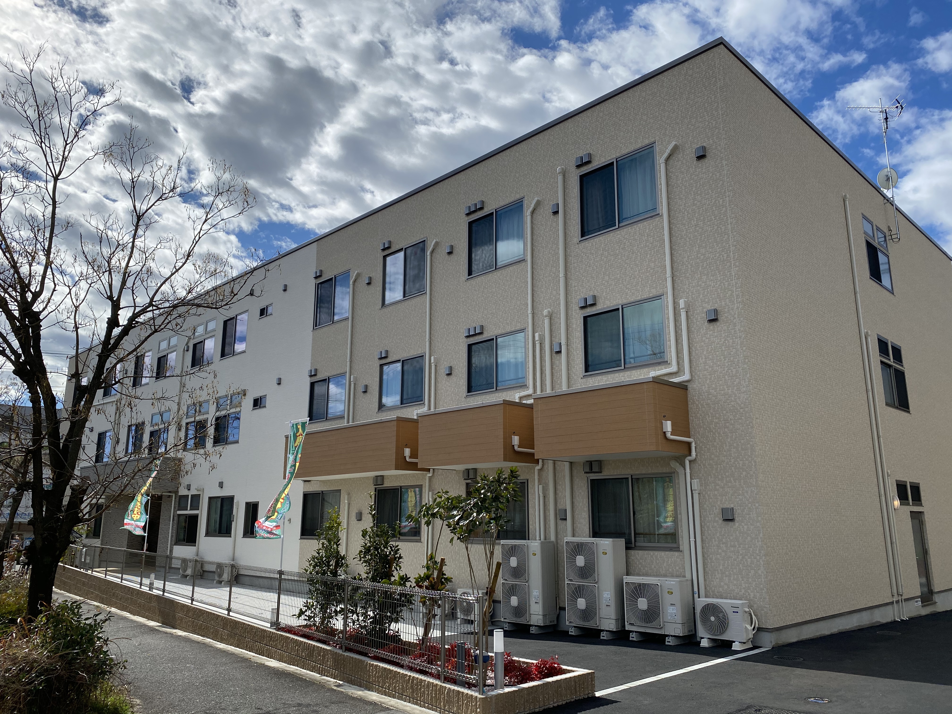 そうごうケアホーム高槻土室 外観