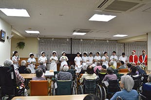 医療法人財団立川中央病院介護老人保健施設アルカディア クリスマスキャンドルサービス