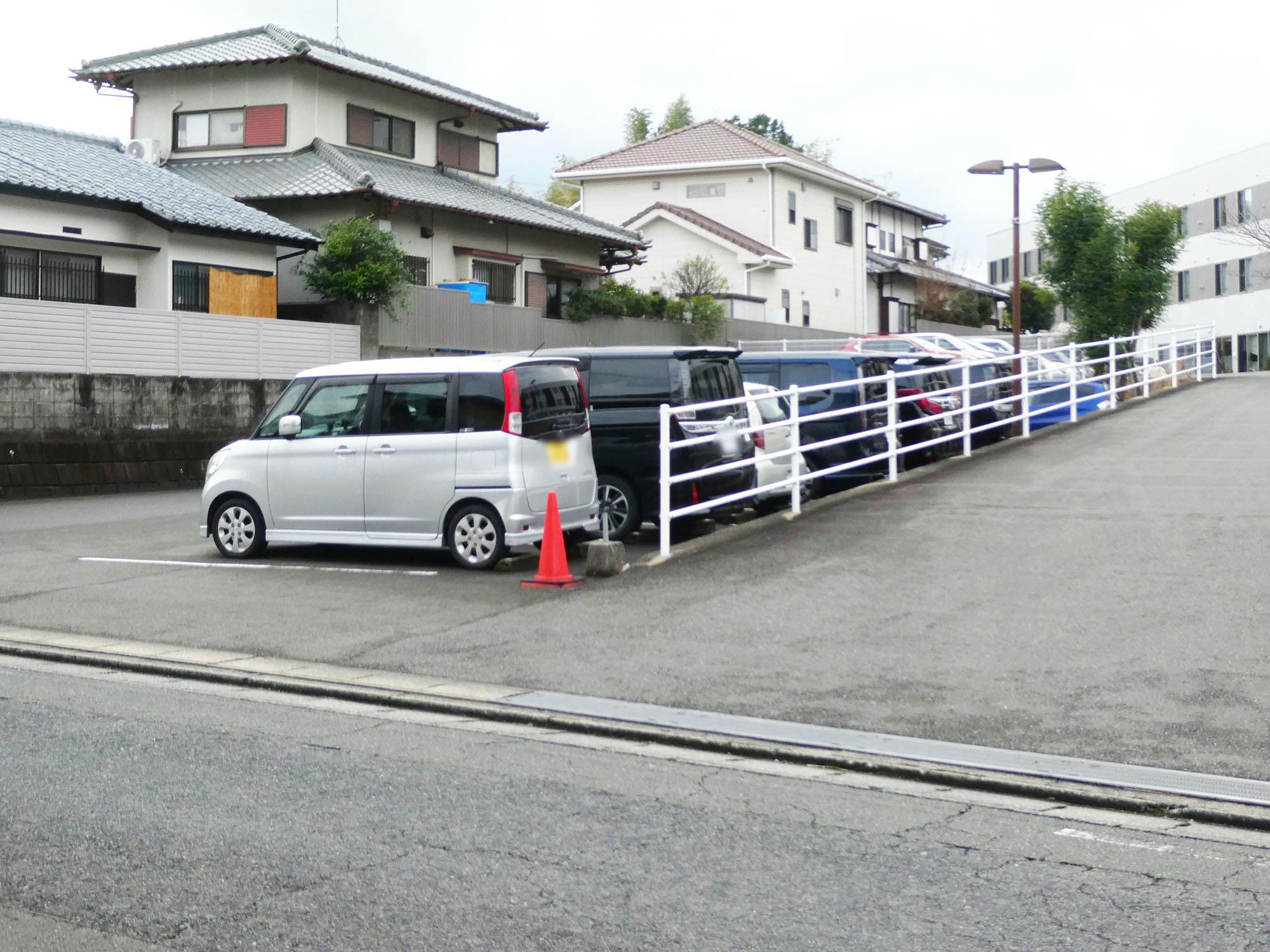 メディカルケア南ヶ丘 駐車場