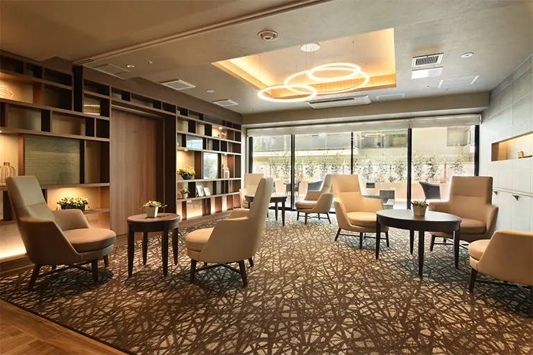 クラーチ・ファミリア西新宿 エントランスホール