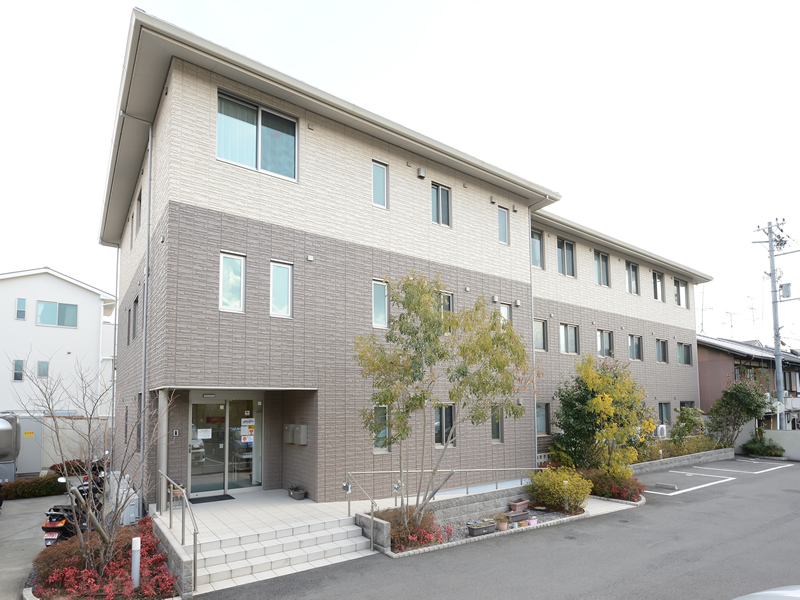 グループホームたのしい家紫野 外観