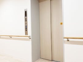 サービス付高齢者住宅あえる エレベーター
