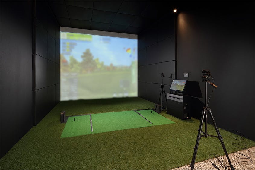 アリア八雲・山手通 2F シミュレーションゴルフ