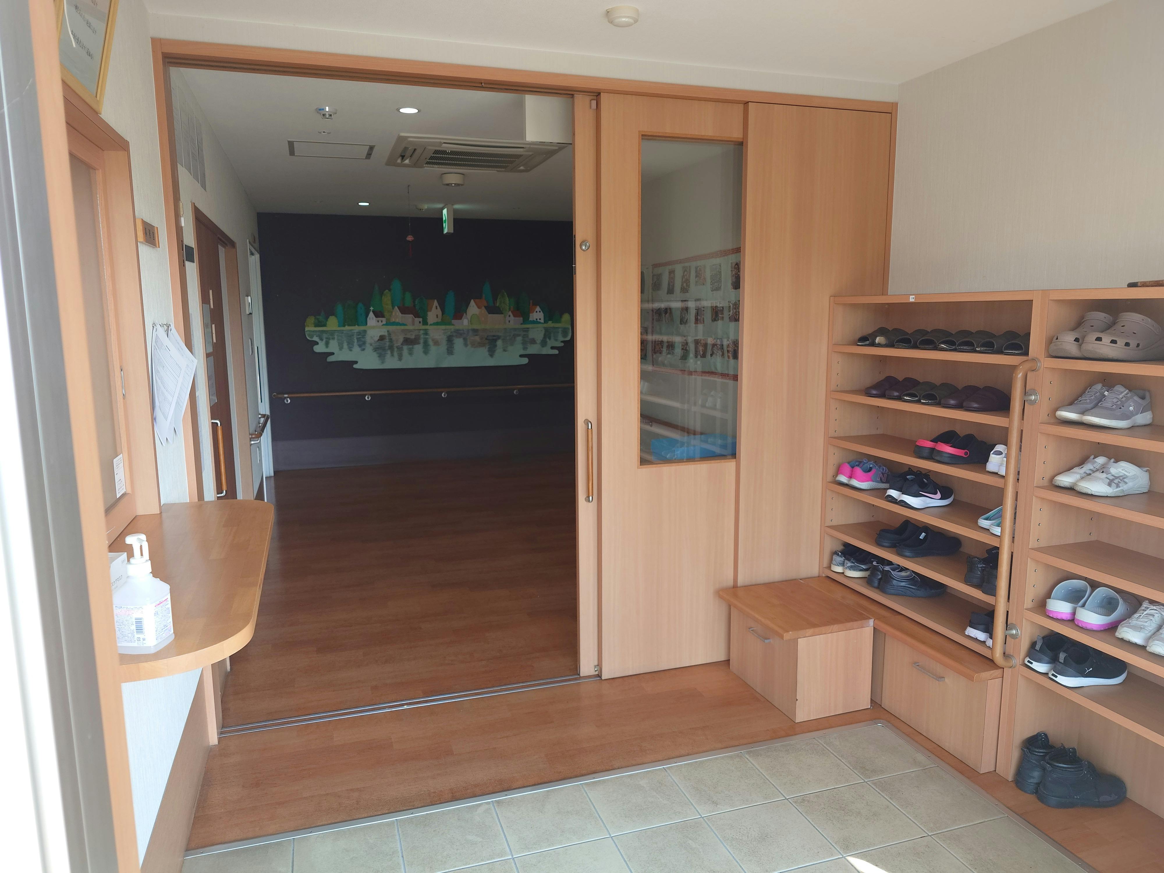 ふるさとホーム甲斐下今井 玄関