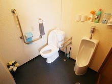 住宅型有料老人ホーム メゾンドゥソレイユ 共用トイレ