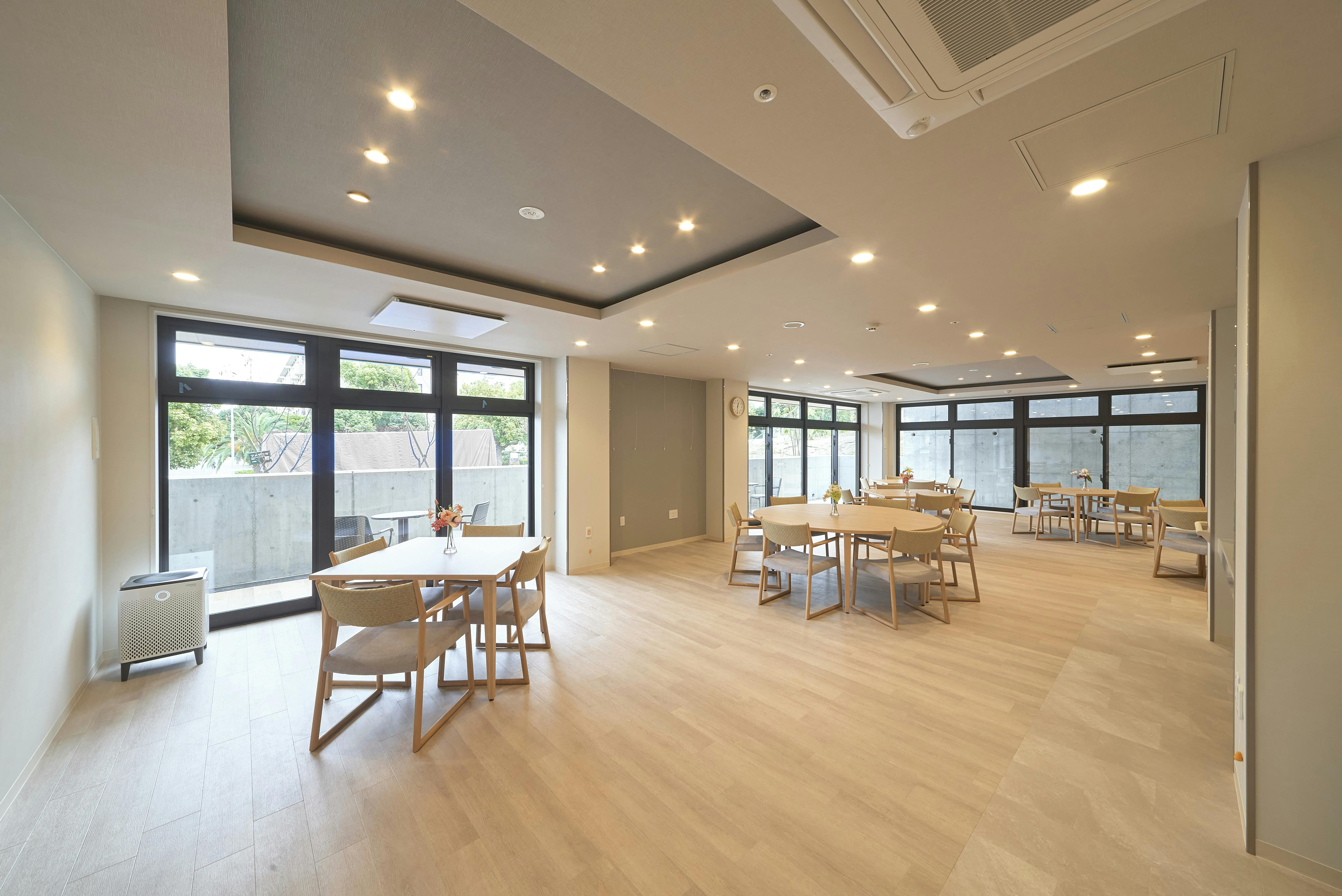 チャームスイート能見台 ダイニング