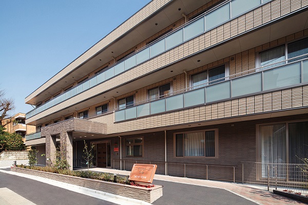 ニチイホーム目白 外観