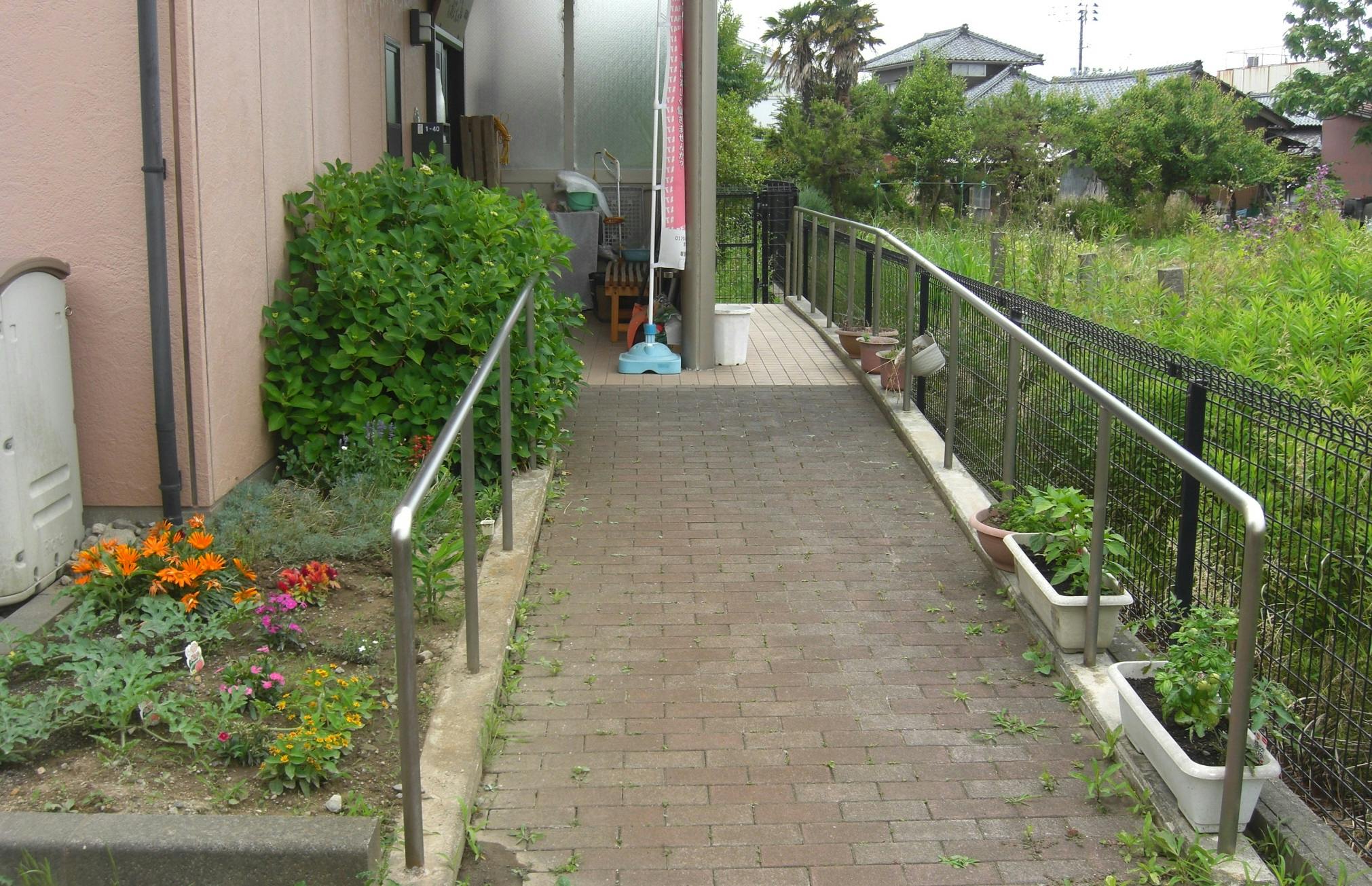 ニチイケアセンター新潟東 玄関