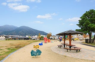カルナス城野駅前 ひとまち公園