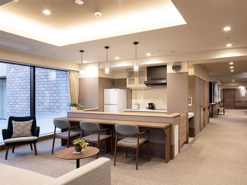チャームプレミア山手町 ラウンジ