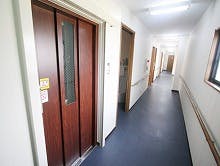 住宅型有料老人ホーム メゾンドゥソレイユ 廊下